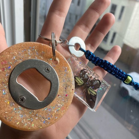 Bottle opener keychain - Picture 8 of 17